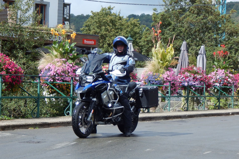 Motorrijbewijspoint Heerlen examengarantie AVB en AVD